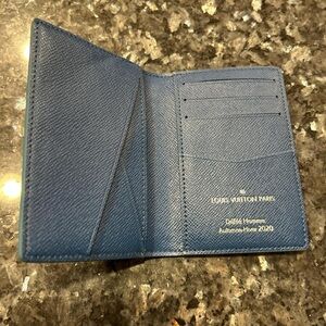 Louis Vuitton Elegant Blue Card Holder